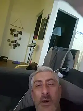 Snapshot of DildoG45 chatting on January 9, 1:30 am DildoG45 online show from January 9, 1:30 am