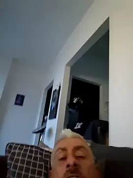 Snapshot of DildoG45 chatting on February 15, 6:10 am DildoG45 online show from February 15, 6:10 am