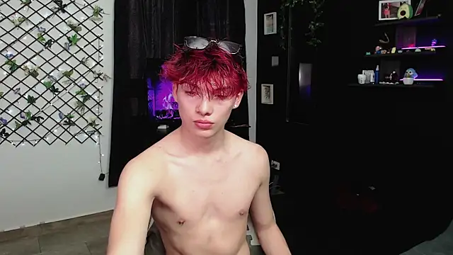 Snapshot of andybxby chatting on February 7, 8:31 pm andybxby online show from February 7, 8:31 pm