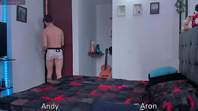 Snapshot of andybxby chatting on October 12, 6:07 pm andybxby online show from October 12, 6:07 pm