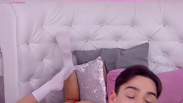 RobbyCharming online show from March 21, 4:39 am