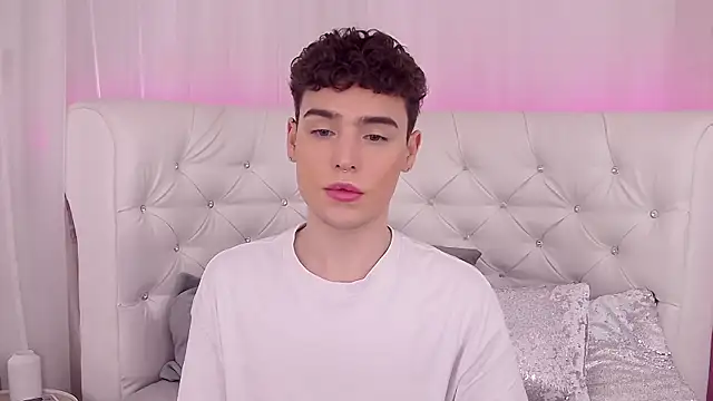 RobbyCharming online show from September 13, 3:39 am