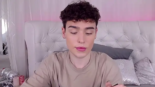 RobbyCharming online show from October 6, 3:48 am