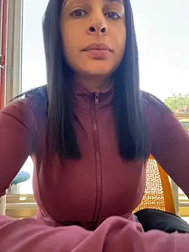 Snapshot of charlotte_stevenss_ chatting on February 27, 5:13 pm charlotte stevenss online show from February 27, 5:13 pm