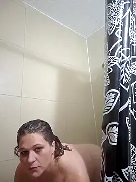 MrandMrs Reigns online show from November 13, 5:45 pm