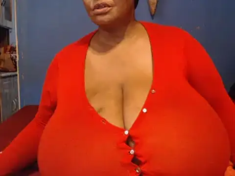 Snapshot of CUTEFIRMMELONSS chatting on January 21, 8:21 pm CUTEFIRMMELONSS online show from January 21, 8:21 pm