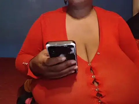 Snapshot of CUTEFIRMMELONSS chatting on February 11, 5:29 pm CUTEFIRMMELONSS online show from February 11, 5:29 pm