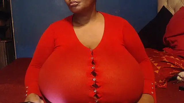 Snapshot of CUTEFIRMMELONSS chatting on February 26, 3:32 am CUTEFIRMMELONSS online show from February 26, 3:32 am