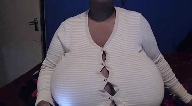 Snapshot of CUTEFIRMMELONSS chatting on March 7, 3:51 am CUTEFIRMMELONSS online show from March 7, 3:51 am