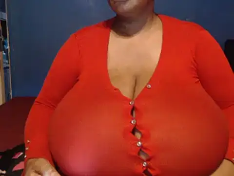 Snapshot of CUTEFIRMMELONSS chatting on March 19, 3:41 am CUTEFIRMMELONSS online show from March 19, 3:41 am