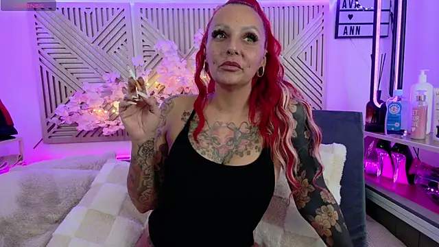 Ava Ann online show from November 6, 8:10 pm