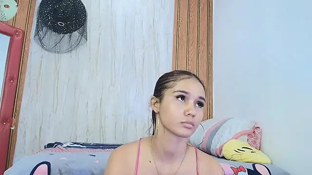 MarianaManzur online show from December 14, 7:18 pm