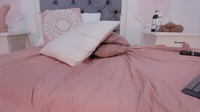 Valentina Ross  online show from January 5, 5:27 pm