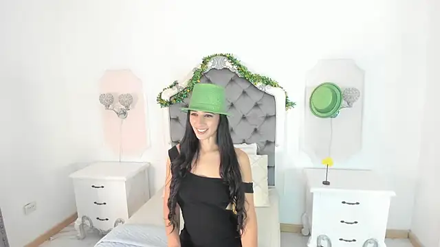 Valentina Ross  online show from March 17, 12:19 pm