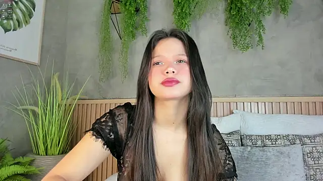 Snapshot of candy_beck chatting on January 15, 3:39 pm candy beck online show from January 15, 3:39 pm