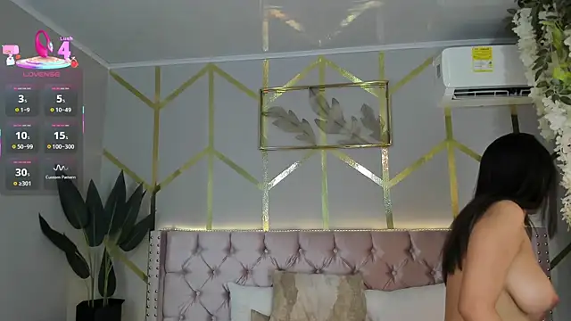 Snapshot of candy_beck chatting on March 15, 4:32 pm candy beck online show from March 15, 4:32 pm