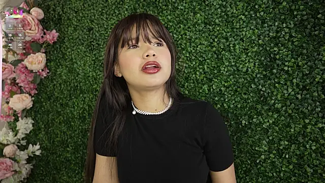 Snapshot of candy_beck chatting on April 11, 3:49 pm candy beck online show from April 11, 3:49 pm