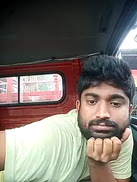 Snapshot of Driver-naru chatting on April 3, 1:47 am Driver-naru online show from April 3, 1:47 am
