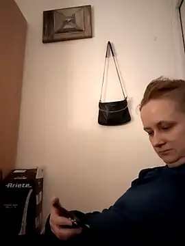 Snapshot of She-devilx chatting on March 7, 10:40 pm She-devilx online show from March 7, 10:40 pm