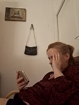 Snapshot of She-devilx chatting on March 11, 10:27 pm She-devilx online show from March 11, 10:27 pm