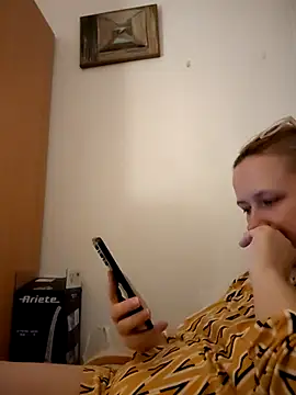 Snapshot of She-devilx chatting on March 22, 9:40 pm She-devilx online show from March 22, 9:40 pm