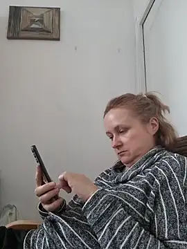 Snapshot of She-devilx chatting on March 28, 2:27 pm She-devilx online show from March 28, 2:27 pm