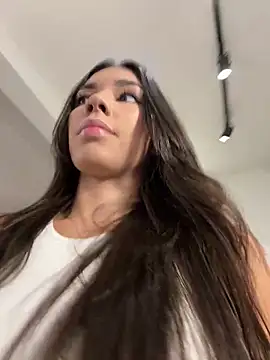 Snapshot of EllaSanz_ chatting on March 11, 9:15 pm EllaSanz online show from March 11, 9:15 pm