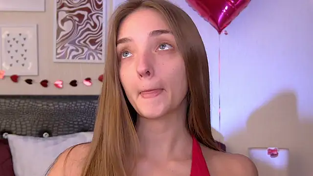 VirginieCruz online show from February 20, 5:37 am