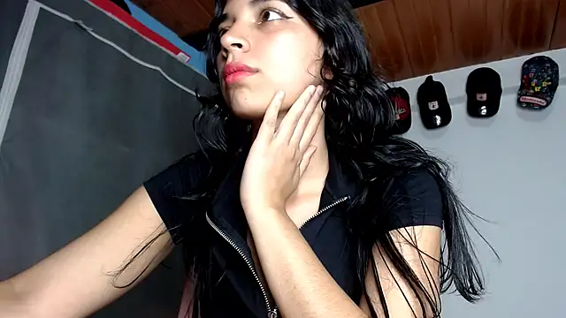 Snapshot of Nasty_019 chatting on December 9, 1:51 am Nasty 019 online show from December 9, 1:51 am