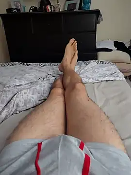 Snapshot of LuqenZo chatting on February 3, 1:16 pm LuqenZo online show from February 3, 1:16 pm