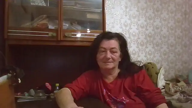 GypsiQueen2 online show from October 25, 5:30 pm