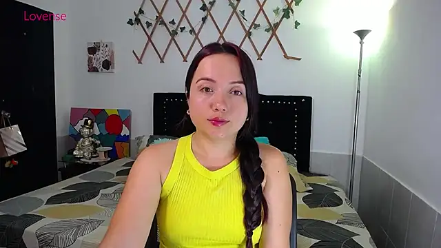 Snapshot of naughty_girl_4u chatting on July 6, 8:00 am naughty girl 4u online show from July 6, 8:00 am