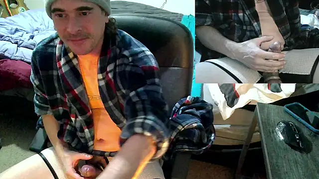 Snapshot of XxBobbyDigitalxX chatting on February 13, 1:50 am XxBobbyDigitalxX online show from February 13, 1:50 am