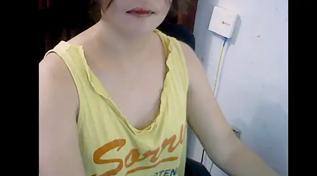 makemefallin online show from December 10, 2:50 pm