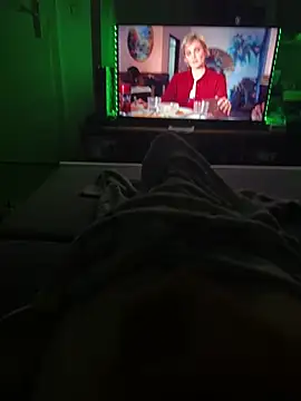 David19932908 online show from December 4, 9:24 pm