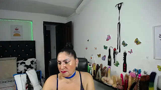 mature bigboobs10 online show from September 27, 5:45 am