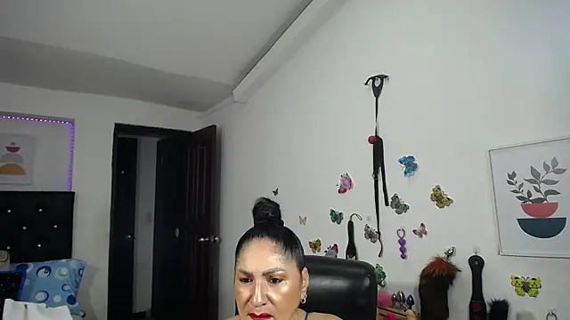 mature bigboobs10 online show from October 29, 1:19 am