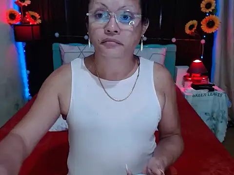 Snapshot of UrAsianPrincessDanie chatting on February 4, 3:07 pm UrAsianPrincessDanie online show from February 4, 3:07 pm