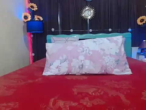 Snapshot of UrAsianPrincessDanie chatting on February 13, 4:25 pm UrAsianPrincessDanie online show from February 13, 4:25 pm