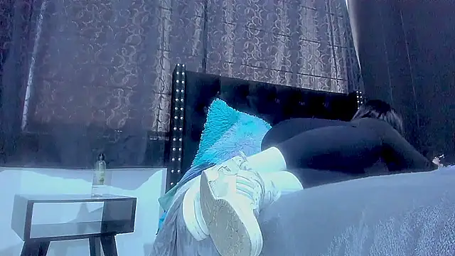 amareto queen online show from October 15, 4:29 pm