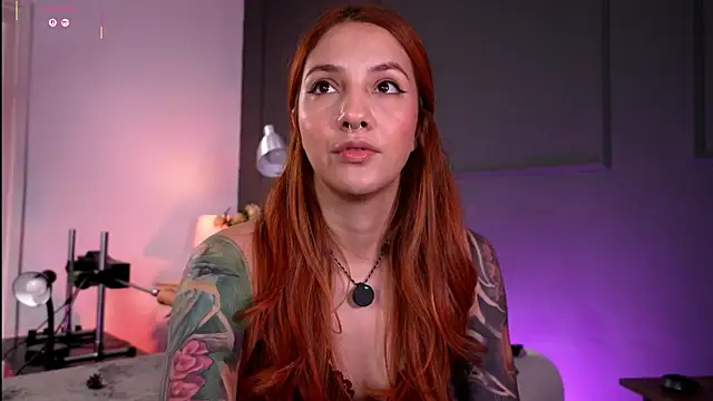 RedJasmine  online show from April 28, 10:26 pm