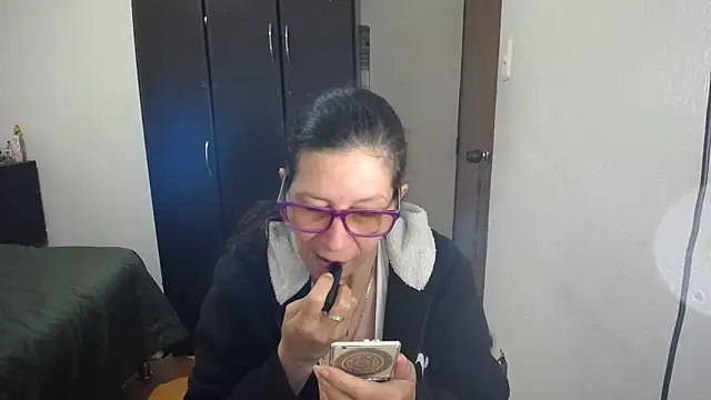 latin49 online show from April 8, 4:34 am