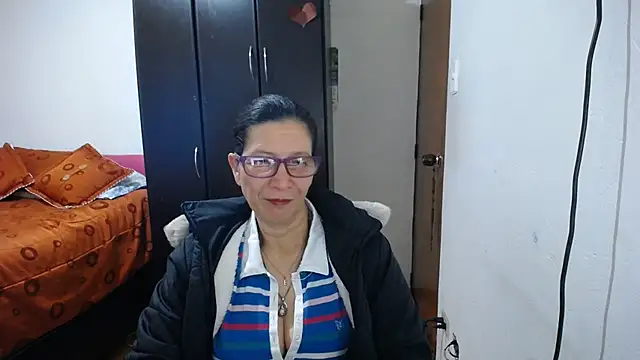 latin49 online show from July 16, 5:13 am