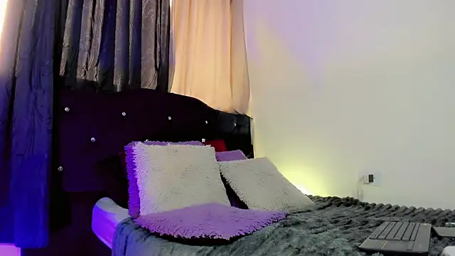 lesly xx online show from March 27, 7:46 pm