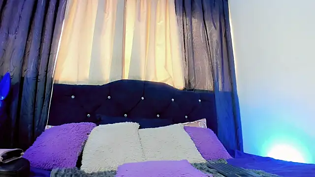 lesly xx online show from April 7, 7:14 pm