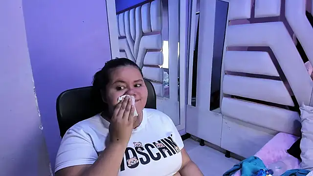 ValenTitis online show from November 29, 8:56 pm