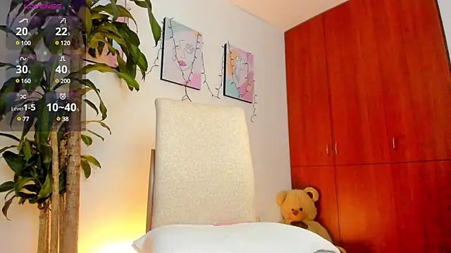 alessia1   online show from March 11, 11:15 pm