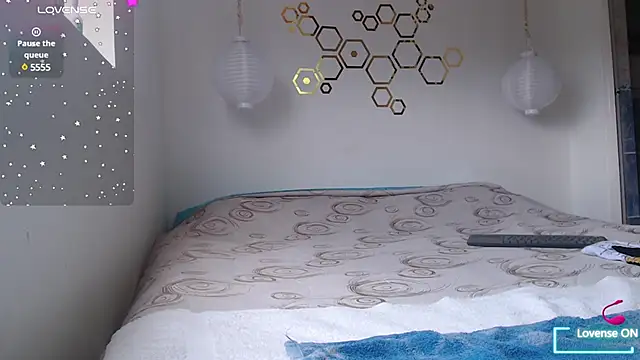 Snapshot of adriscute chatting on February 10, 8:53 pm adriscute online show from February 10, 8:53 pm