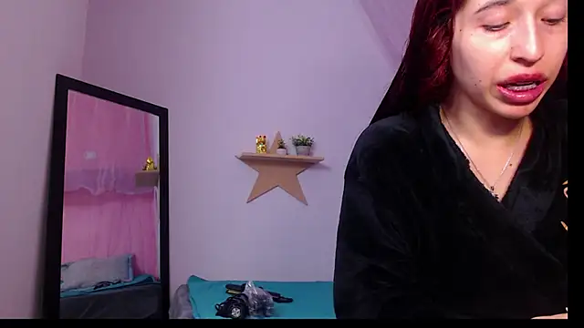 adriscute online show from May 17, 11:45 pm