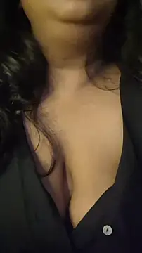 Snapshot of sassy_horny chatting on October 17, 11:29 pm sassy horny online show from October 17, 11:29 pm